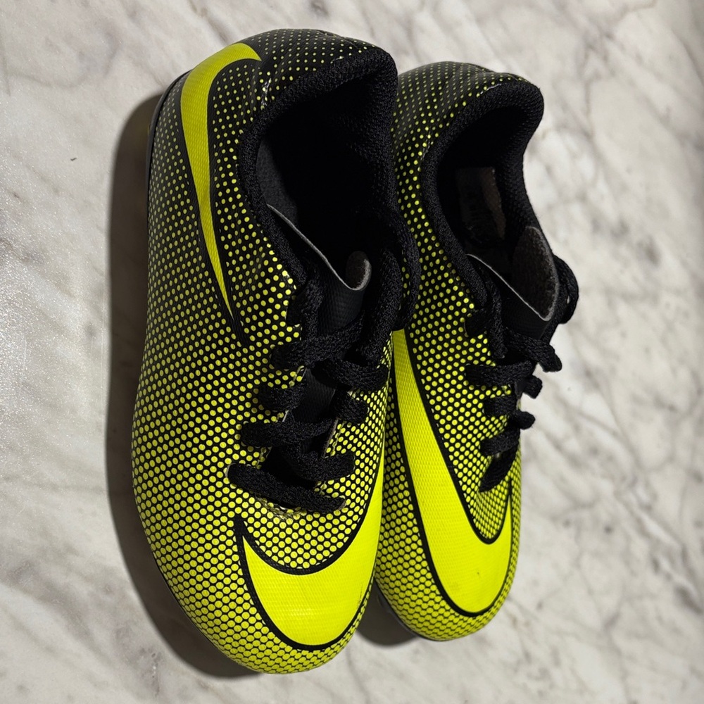 Nike Kids Black and Yellow Soccer Cleats